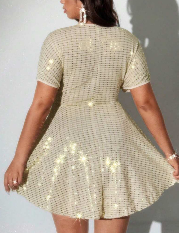 Shein Curve+ miniruha, ekrü