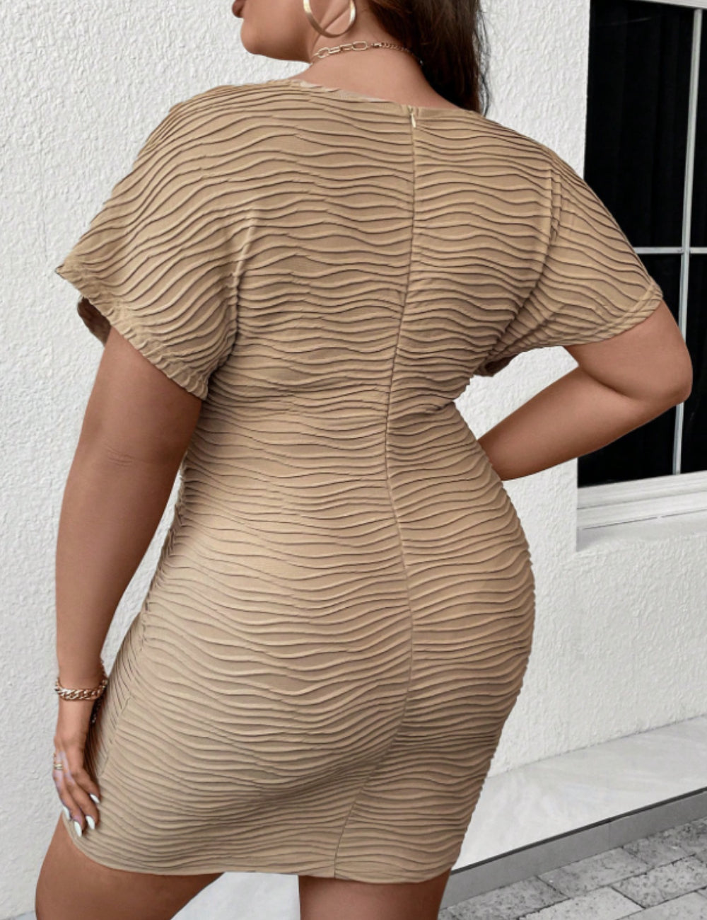 Shein Curve+ miniruha, bézs