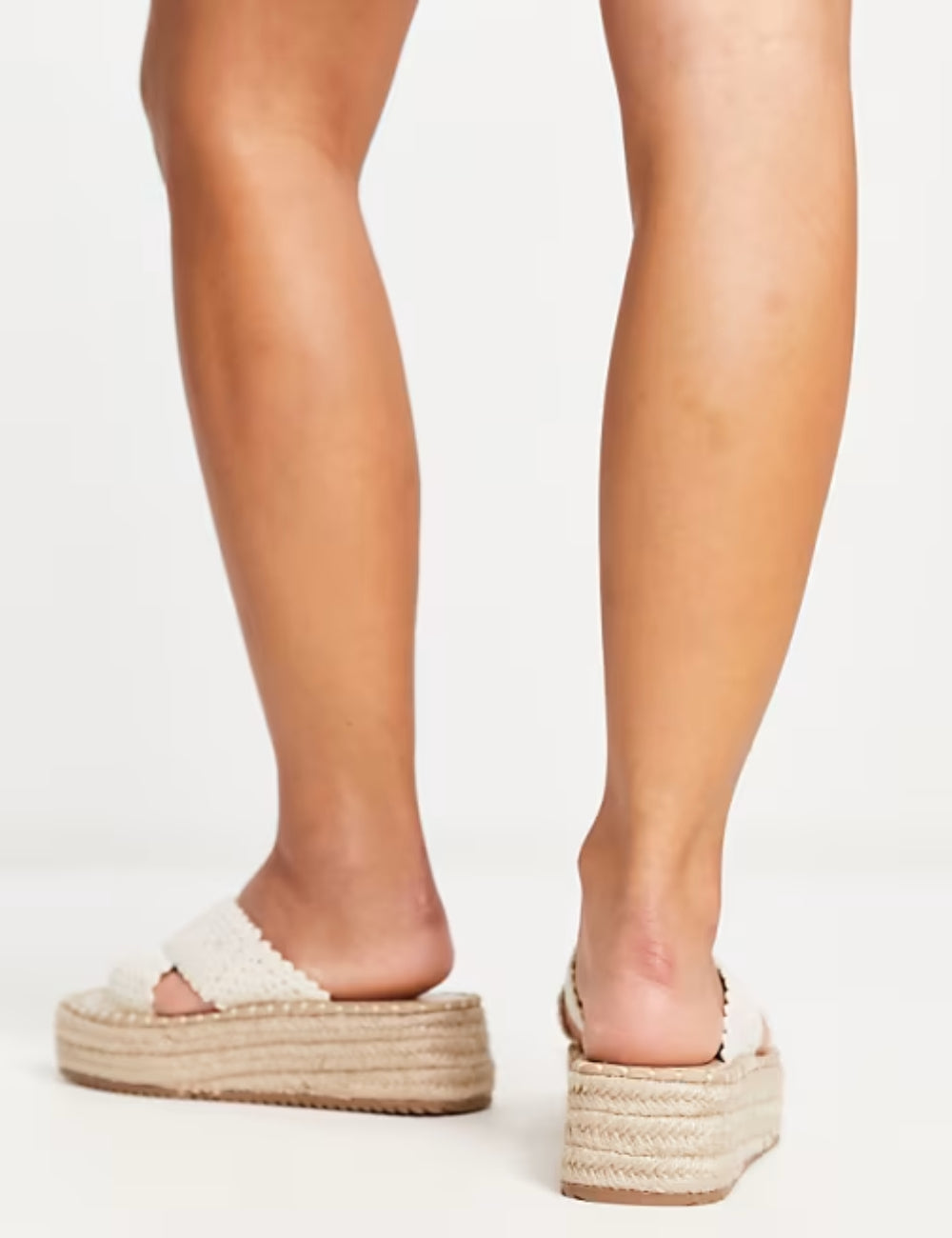 ASOS platformszandál, bézs