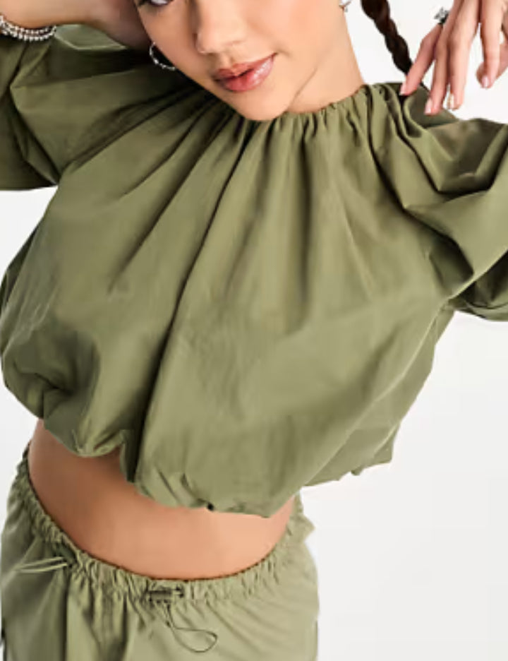 Top Collusion, khaki