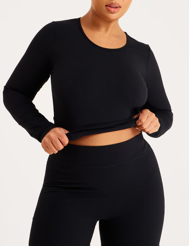 PRETTYLITTLETHING felső, fekete