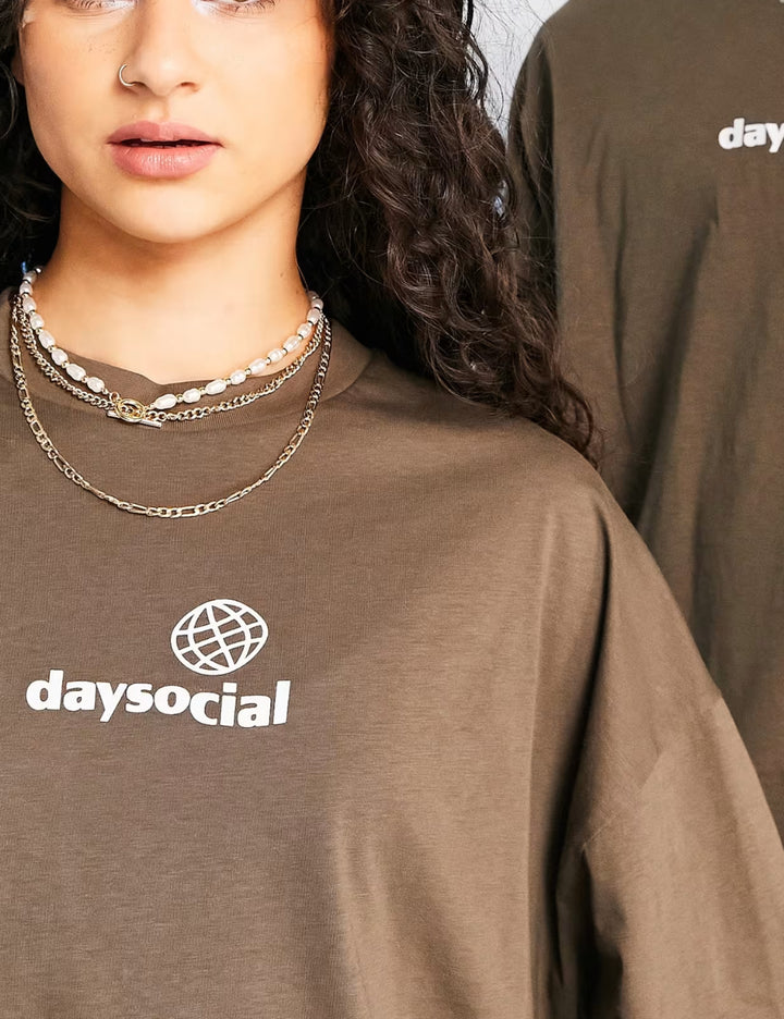 Tricou ASOS, maro
