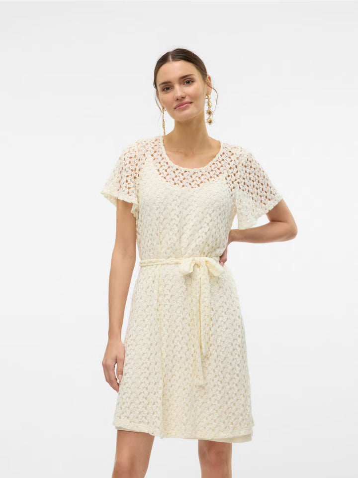 VERO MODA krém mini ruha